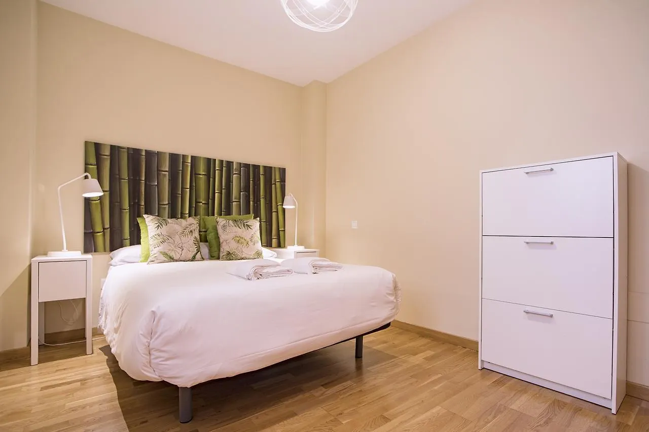 Livemalaga Apartment & Parking  Malaga