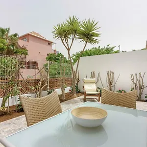 https://el-cardon-1a003.in-canary-islands.com